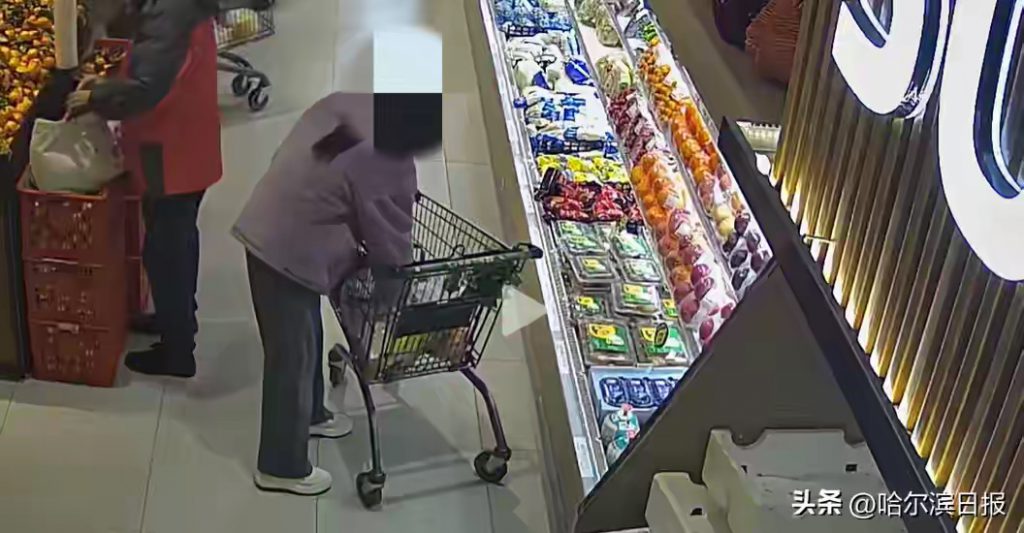 北京一单位法务在超市6次盗窃车厘子价值180，被刑拘